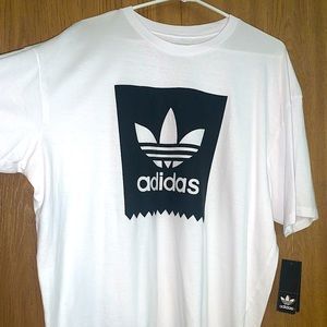 White Adidas t shirt size XL NEW WITH TAG